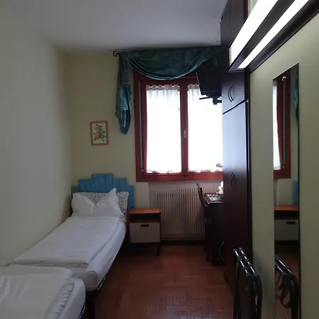 La Caminatha