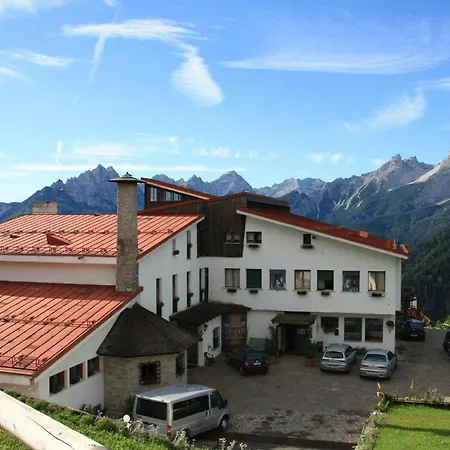 Hg La Caminatha
